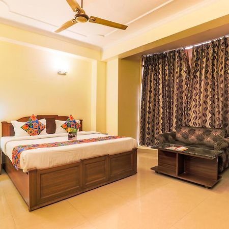 Hotel Kashish residencia&Banquet Noida Exterior foto