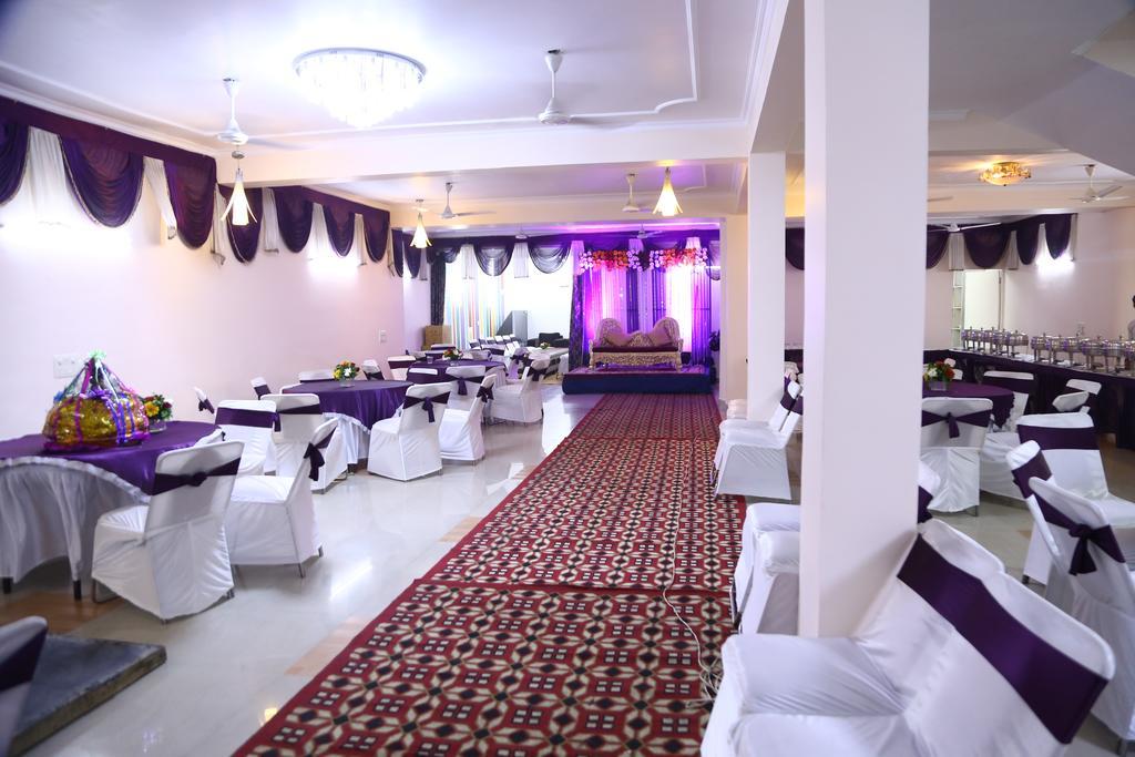 Hotel Kashish residencia&Banquet Noida Exterior foto