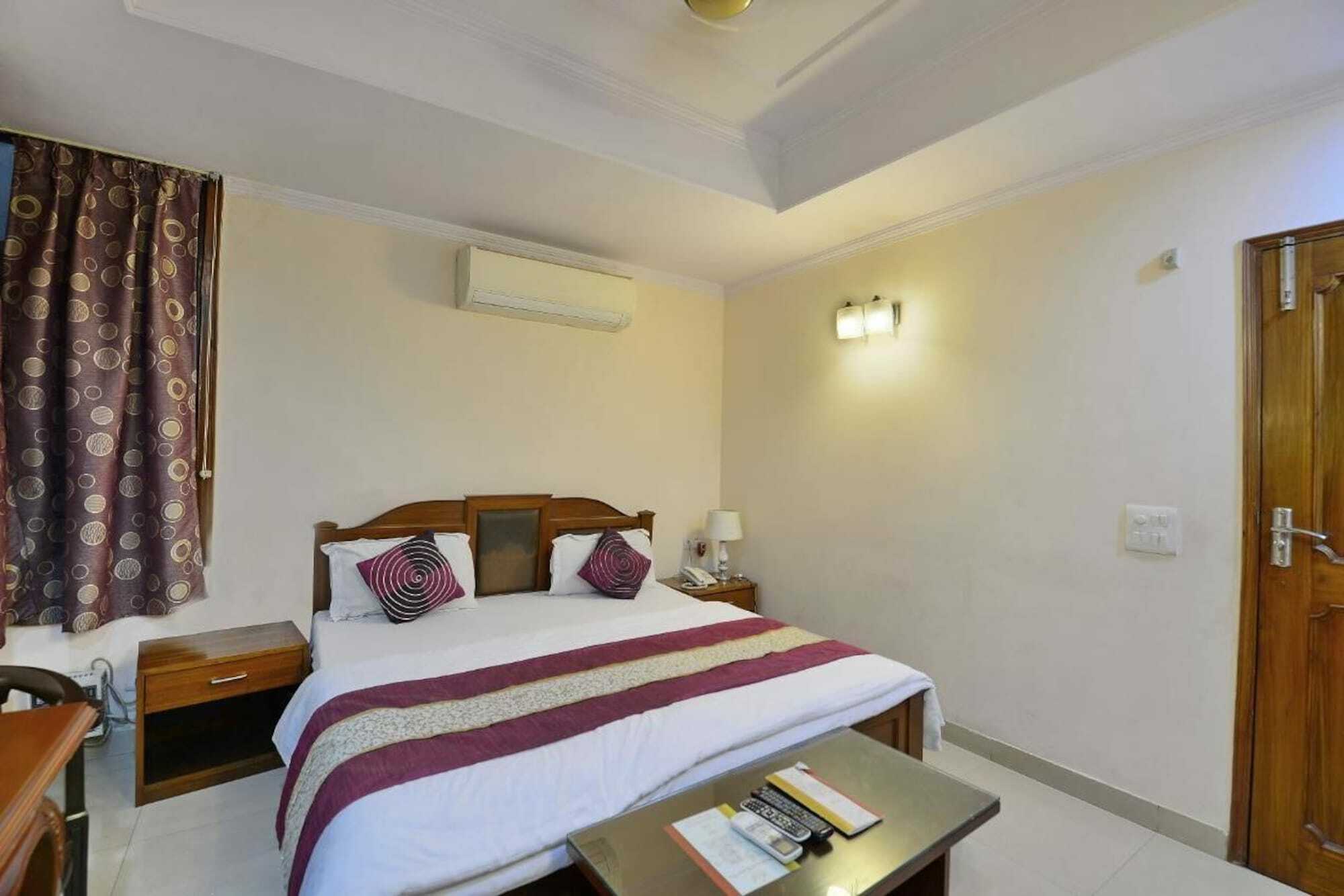 Hotel Kashish residencia&Banquet Noida Exterior foto