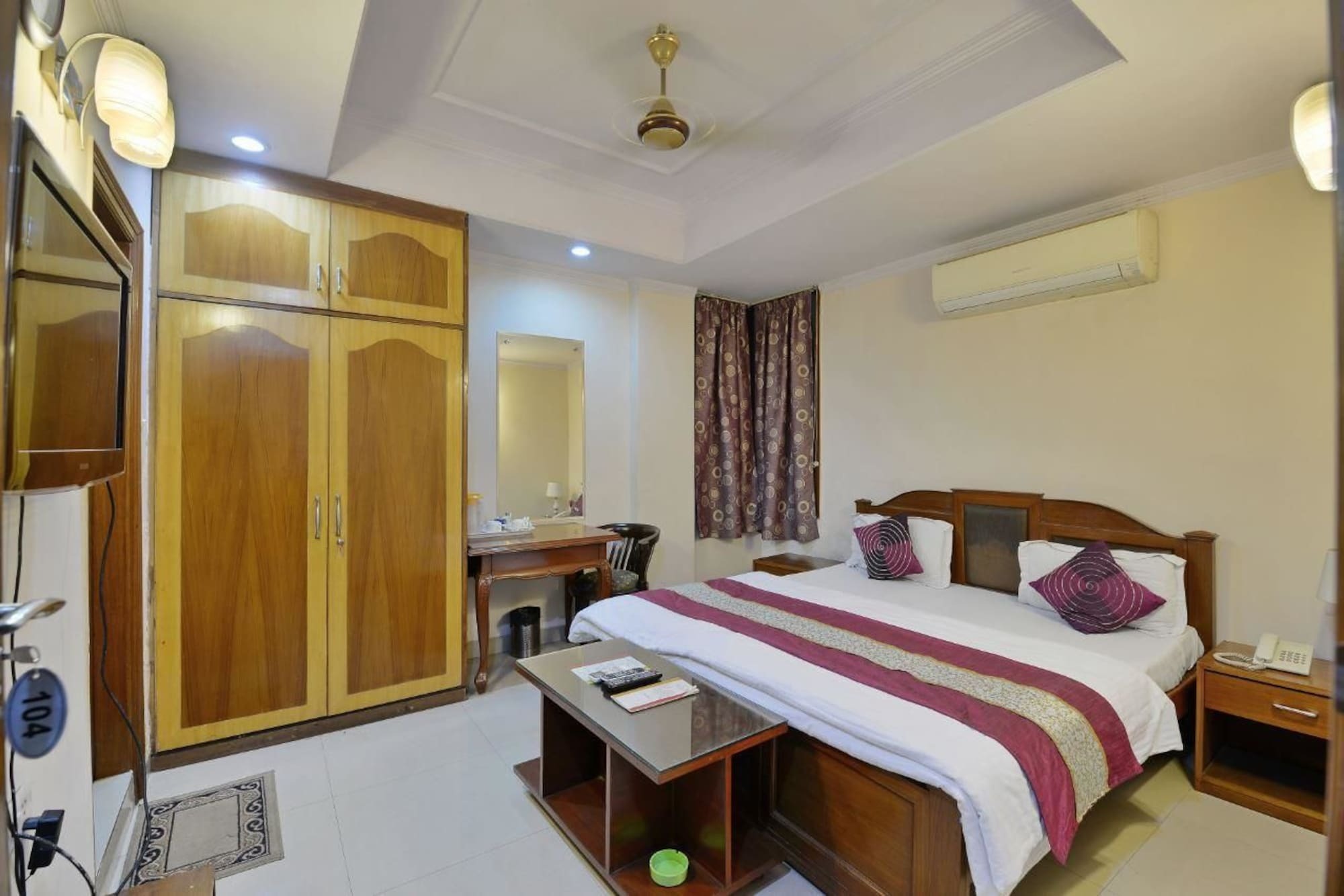 Hotel Kashish residencia&Banquet Noida Exterior foto