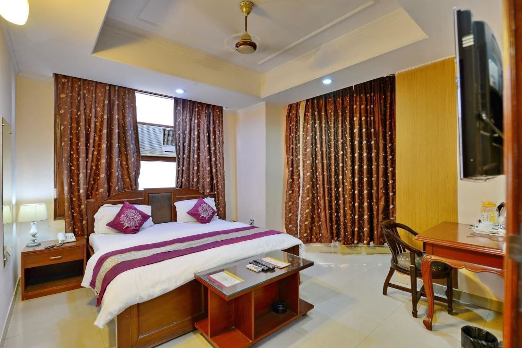 Hotel Kashish residencia&Banquet Noida Exterior foto